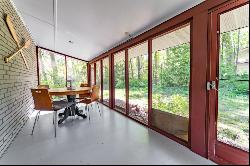 Amazing Mid-Century in Rothwell Heights