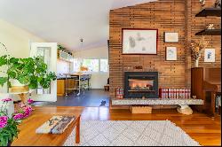 Amazing Mid-Century in Rothwell Heights