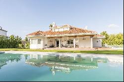 643 sqm luxury house with pool and views for sale in La Moraleja, Alcobendas 28000