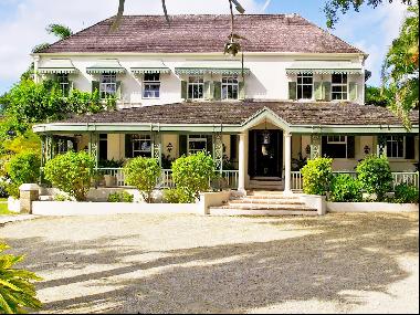 A truly unique Plantation style estate which has been beautifully renovated to a high spec