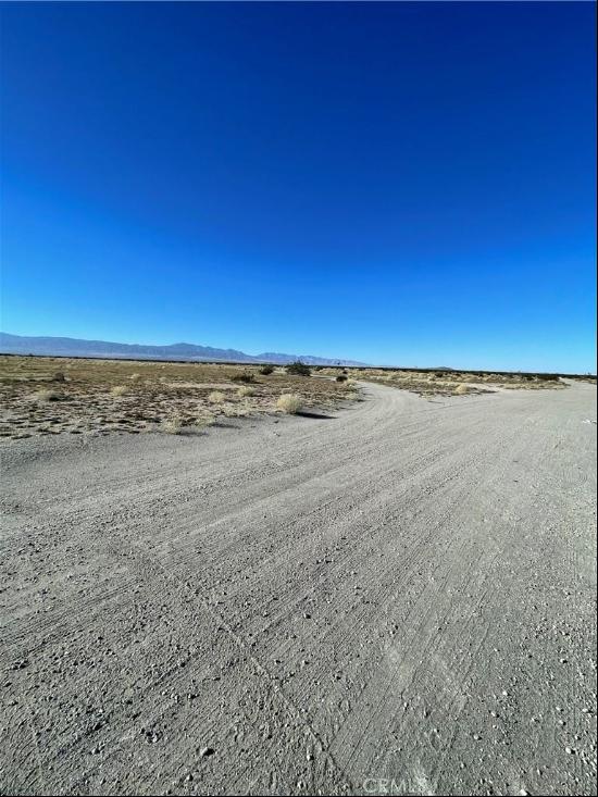 0 White, El Mirage CA 92301