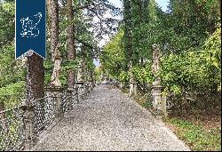 A unique estate for sale in an exclusive panoramic location by Lake Como