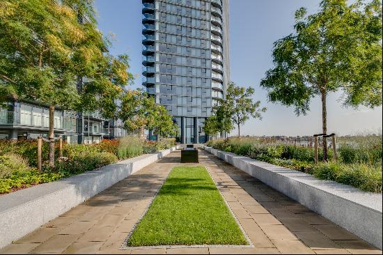 2 bedroom flat for sale in a high specification development, SW10