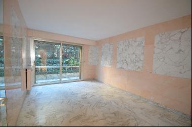 Close to La Croisette in Cannes, a 1 bed apartment to renovate for sale.