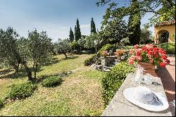 Private Villa for sale in Prato (Italy)