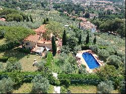 Private Villa for sale in Prato (Italy)