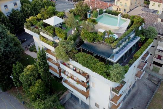 Exclusive penthouse with private swimming pool and vertical garden