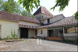 MASTER HOUSE TO RESTORE SURROUNDED BY VINEYARDS IN THE GERS