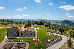 LUXURY DESIGN VILLA FOR SALE IN TUSCANY, VOLTERRA Romolini - Christie's