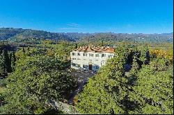 Stunning Historic mansion on the hills of Pistoia