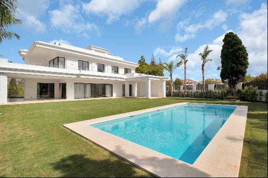 Stylish #Villa 4 in Las Lomas del Marbella Club