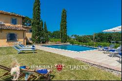 LUXURY VILLA VINEYARD FOR SALE TUSCANY AREZZO Romolini - Christie's