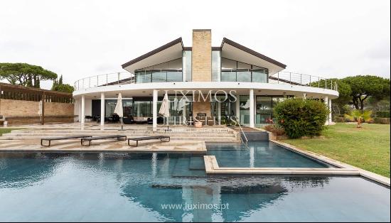 7 bedroom villa, with pool, in Vilamoura, for sale - Algarve