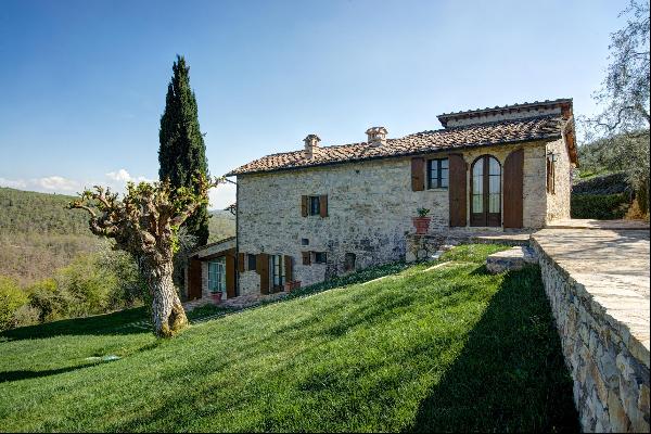 A beautifully restored ancient farmhouse  situated in Radda in Chianti in Tuscany.