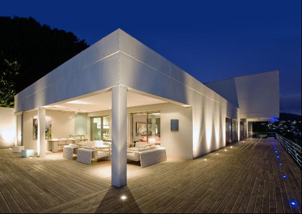 modern architect designed avant garde villa