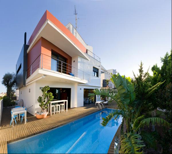 unique modern architect-designed villa