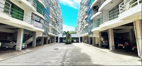 Beachfront Studio condo floor 4, with sea view at Victory View Condo