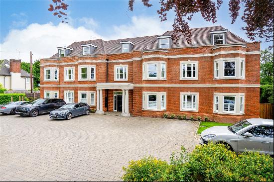 Ducks Hill Road, Northwood, Middlesex, HA6 2SQ