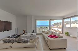 Three apartments and one penthouse for sale in modern apartment complex in Camp de Mar