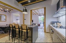 Renovated luxury house with terrace for sale in Eixample, Barcelona