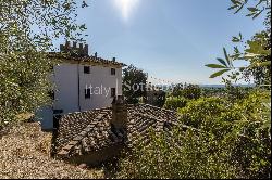 Panoramic borgo to be finished in Monte san Savino