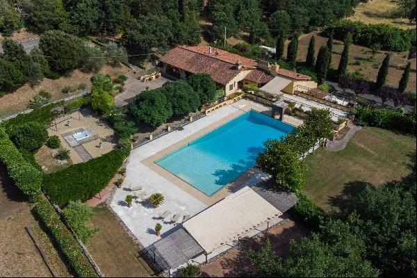 Exquisite property 17km from Florence