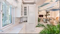 Luxury villa in a gated complex in Sunny Beach for sale