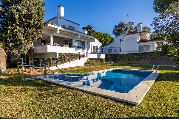 Fantastic detached house with large garden and pool in Vistahermosa