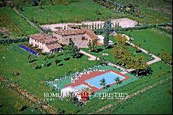 COUNTRY HOUSE FOR SALE TUSCANY 30 KM FROM FLORENCE