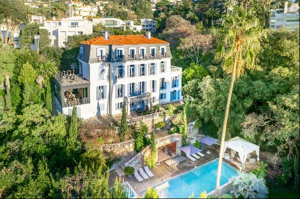 Impressive Belle Epoque villa for sale in Cannes with beautiful interiors and remarkable v