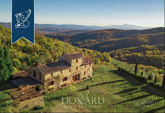 Wonferful luxury villa for sale a few kilometres from Siena