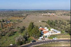 Small Farm, 4 bedrooms, for Sale