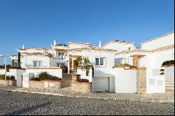 Terraced house, 5 bedrooms, for Sale