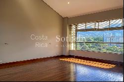 Penthouse with Majestic Views of Los Laureles