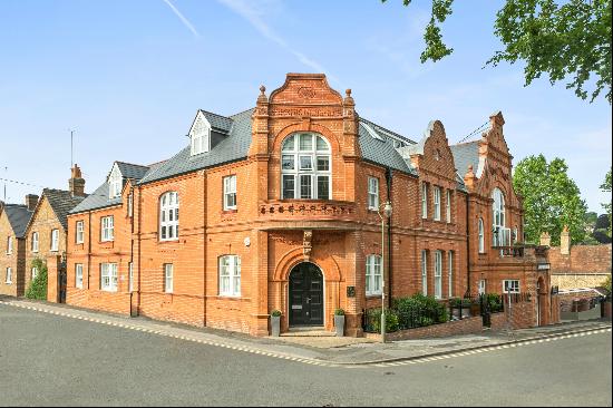 A beautifully appointed, luxury apartment in a historic conversion on the doorstep of the 