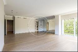 193 sqm luxury flat with pool and terrace for sale in Valdemarín, Madrid 28023