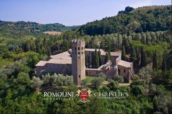 Umbria - FORMER CONVENT, HOTEL FOR SALE IN ORVIETO