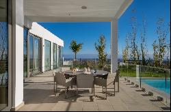 Modern villa with spectacular panoramic sea views in El Herrojo , Marbella 29660