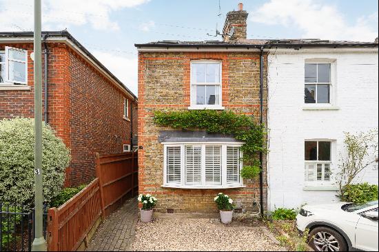 End of terrace home For Sale between Weybridge Station and Weybridge High Street.