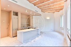 LUXURY APARTMENT FOR SALE IN AUSIAS MARC, Barcelona 08007