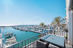 Front line beach apartment in the Puerto Banus Marina, Marbella 29660