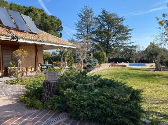 550 sqm luxury villa with pool and views for sale in Ciudalcampo, Ciudalcampo 28707