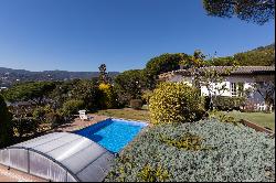 Classic mediterranean villa with great sea and mountain views in Cabrils