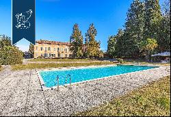 Majestic 19th-century estate surrounded by a haven of peace between Milan and Lecco