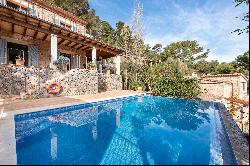 Villa in Cala Deià with a holiday rental licence