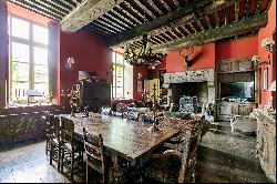 An authentic 15th, 17th and 19th century chateau in perfect condition. Set in about 24 he