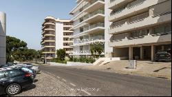 2 bedroom apartment with sea view & swimming pool Vilamoura, Algarve