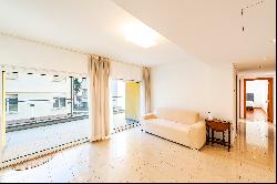Modern 3.5 room flat with 100 m terrace located near Lugano city center and the