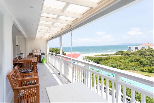 A quintessential beach house for the whole family!