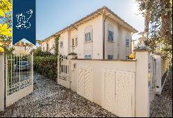 Stunning recently-renovated villa for sale a few minutes from the town centre